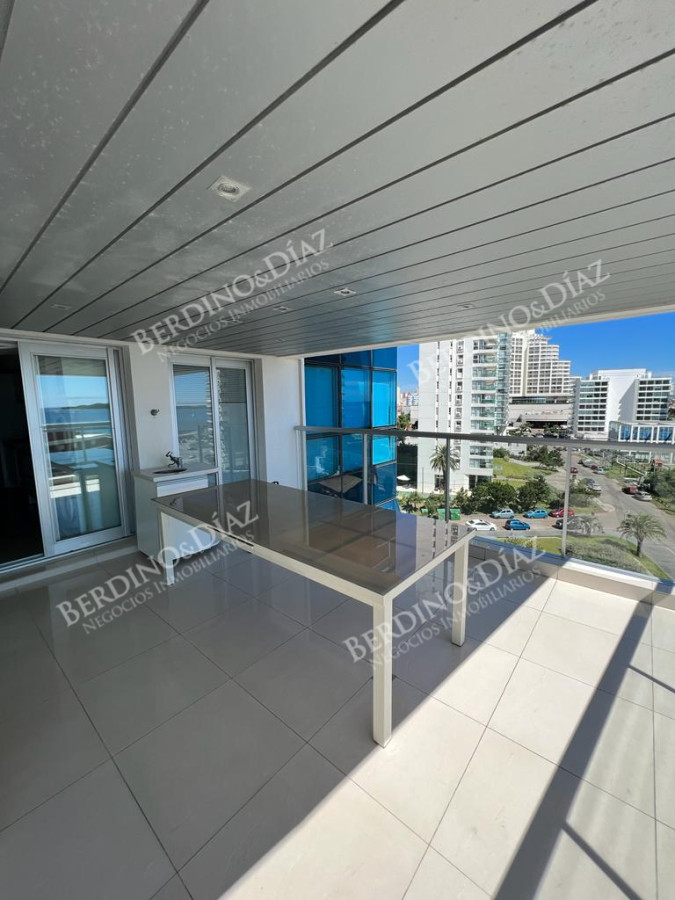 Apartamento ID.2807 - VENTA APARTAMENTO MANSA . DE 3 DORMITORIOS Y DEPENDENCIA