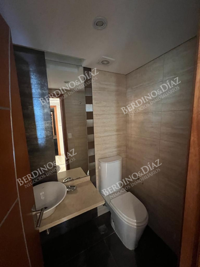 Apartamento ID.2807 - VENTA APARTAMENTO MANSA . DE 3 DORMITORIOS Y DEPENDENCIA