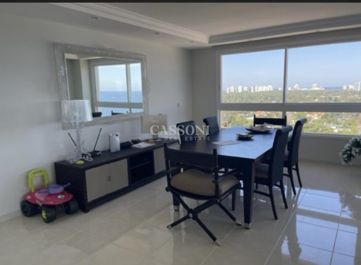 Apartamento ID.1913 - VENTA DE APARTAMENTO DE 3 SUITES Y DEPENDENCIA EN EDIFICIO LE JARDIN EN MANSA PUNTA DEL ESTE 