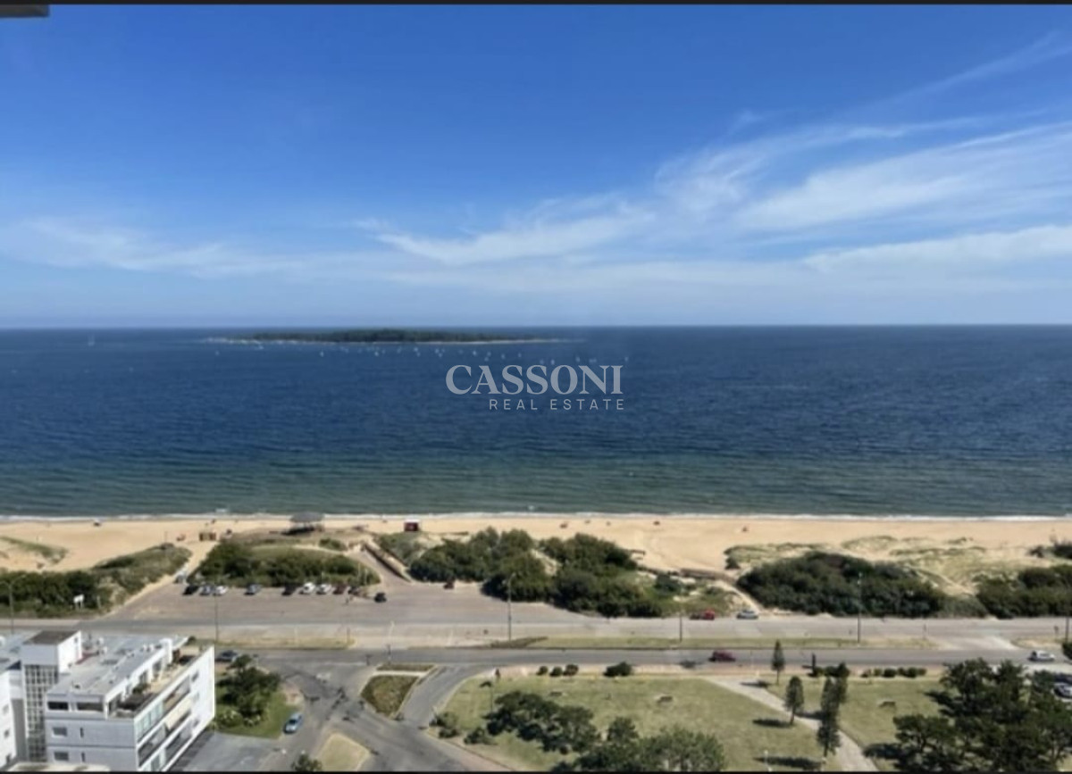 Apartamento ID.1913 - VENTA DE APARTAMENTO DE 3 SUITES Y DEPENDENCIA EN EDIFICIO LE JARDIN EN MANSA PUNTA DEL ESTE 