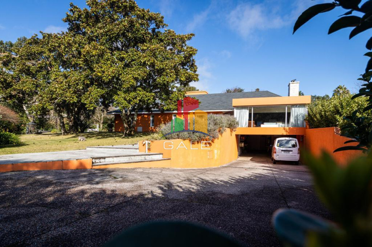 Casa ID.973 - Alquiler casa de 5 dormitorios con piscina Punta del Este 