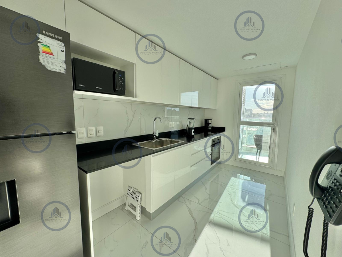 Apartamento ID.3065 - Excelente apartamento de 2 Dormitorios en Paramount Tower, Punta del Este