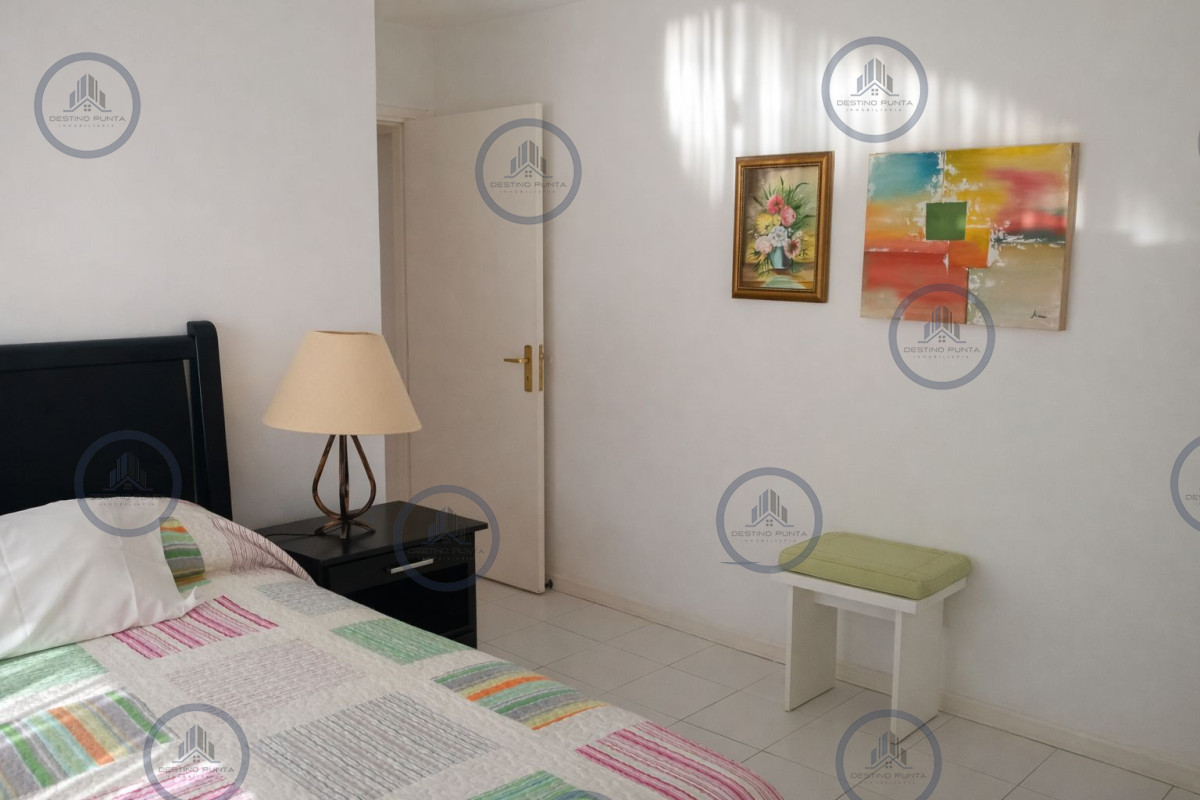 Apartamento ID.3068 - Apartamento de 3 Dormitorios en Playa Mansa, Punta del Este, en Venta