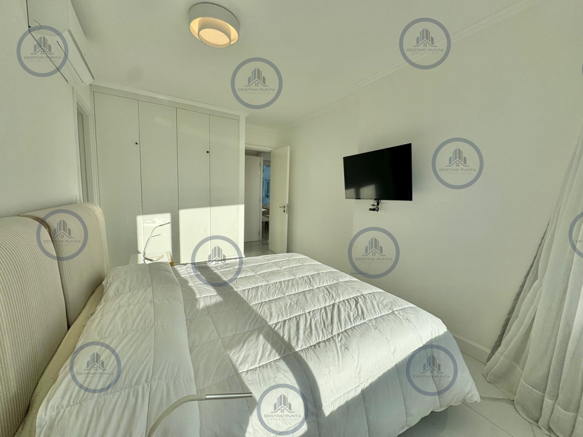 Apartamento ID.3065 - Excelente apartamento de 2 Dormitorios en Paramount Tower, Punta del Este