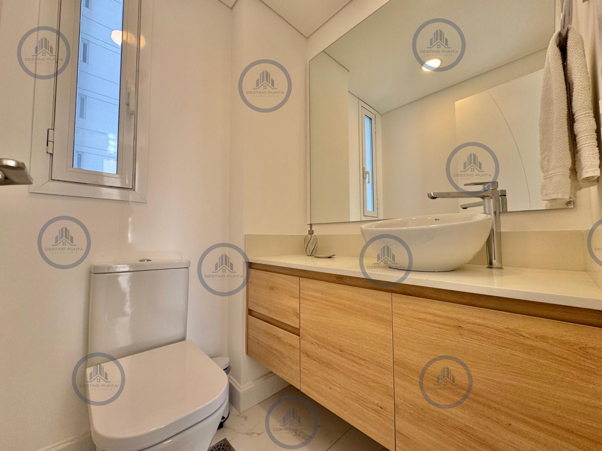 Apartamento ID.3065 - Excelente apartamento de 2 Dormitorios en Paramount Tower, Punta del Este