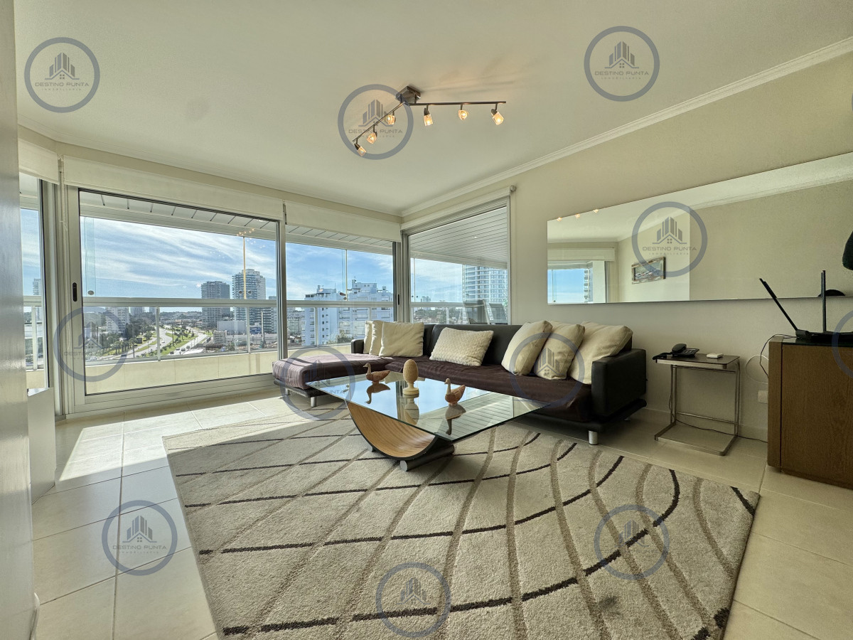 Apartamento ID.3067 - Excelente Apartamento de 3 Dormitorios a metros de Playa Mansa, en Venta