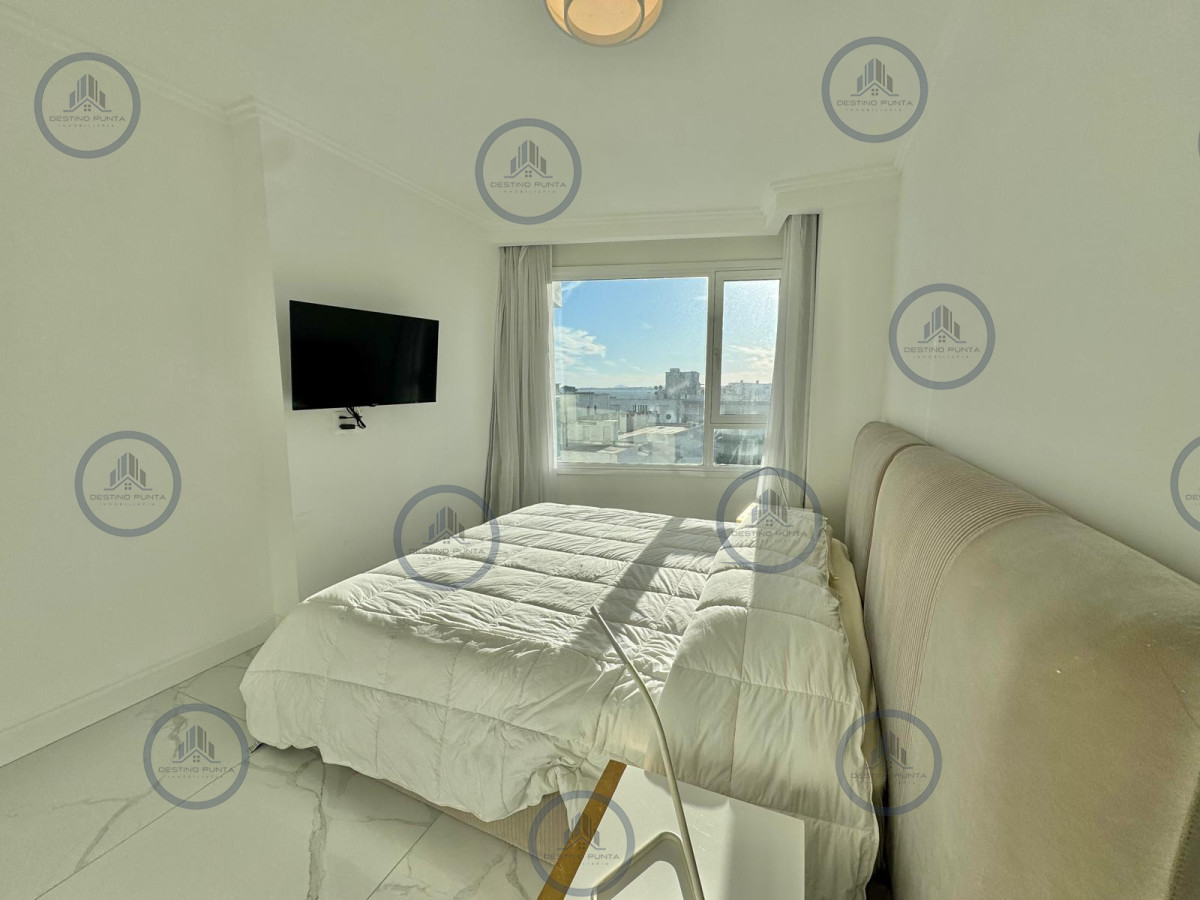 Apartamento ID.3065 - Excelente apartamento de 2 Dormitorios en Paramount Tower, Punta del Este