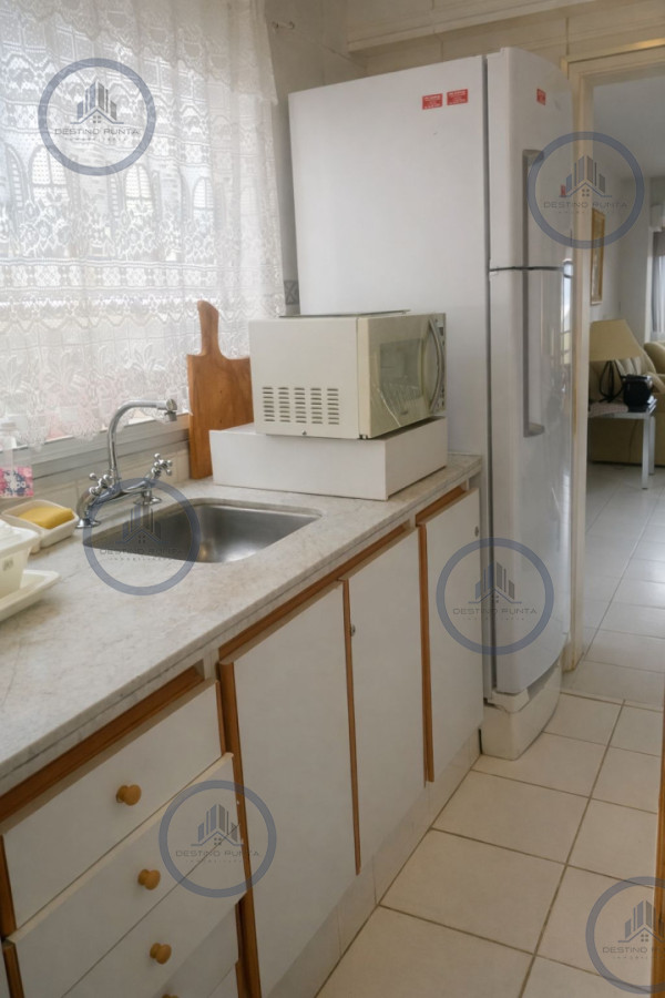 Apartamento ID.3068 - Apartamento de 3 Dormitorios en Playa Mansa, Punta del Este, en Venta