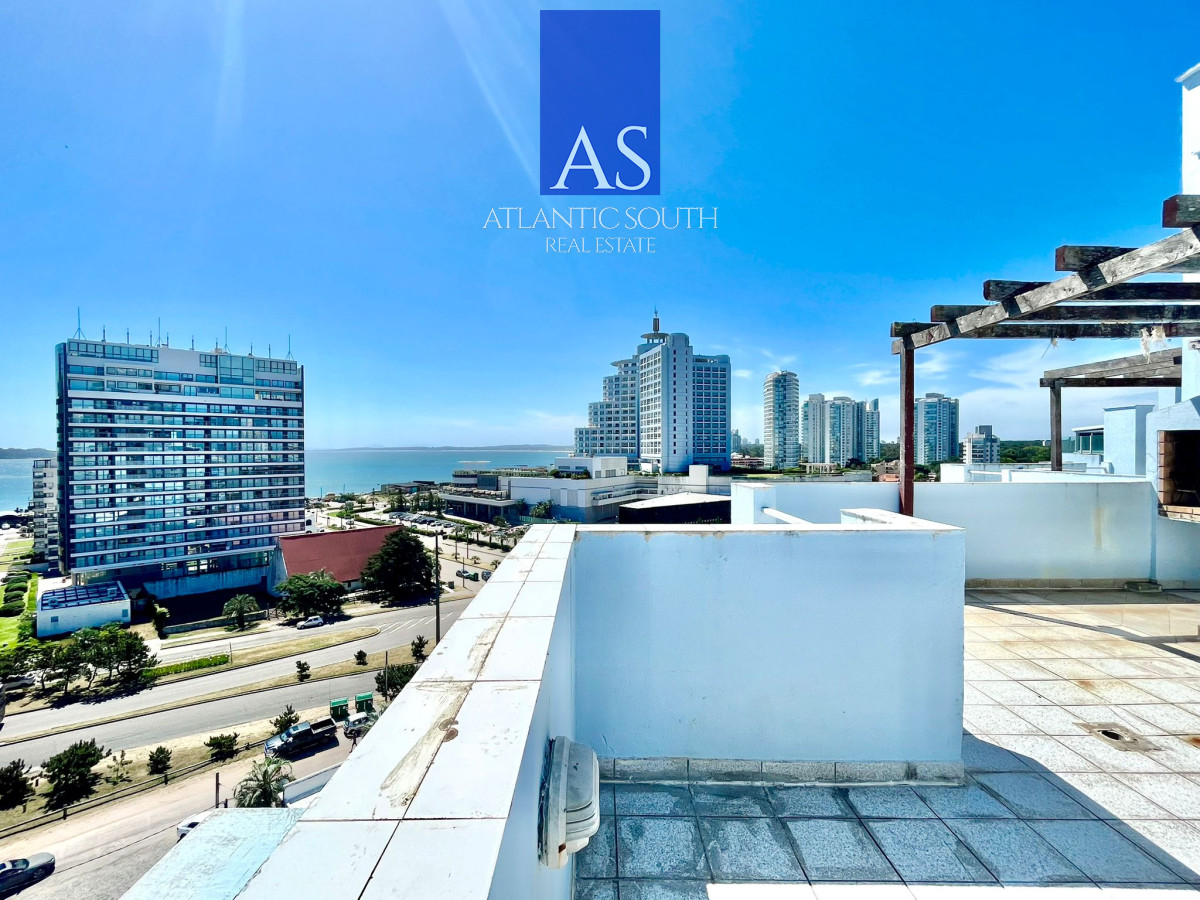 Apartamento ID.4128 - VENTA DE PENTHOUSE DE 2 DORMITRIOS VISTA AL MAR EN MANSA PUNTA DEL ESTE 