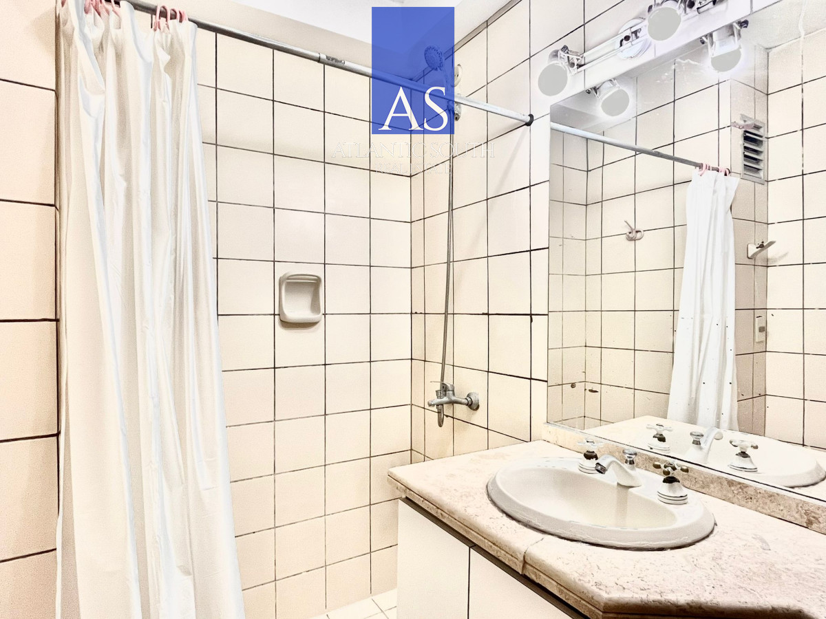 Apartamento ID.4128 - VENTA DE PENTHOUSE DE 2 DORMITRIOS VISTA AL MAR EN MANSA PUNTA DEL ESTE 