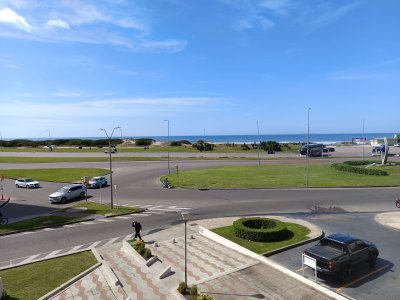 VENTA DE APARTAMENTO EN PLAYA BRAVA DE 1 DORMITORIO 