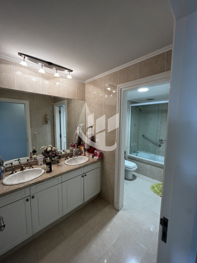 Apartamento ID.274 - Alquiler apartamento, 3 suites, Playa Mansa, Punta del Este