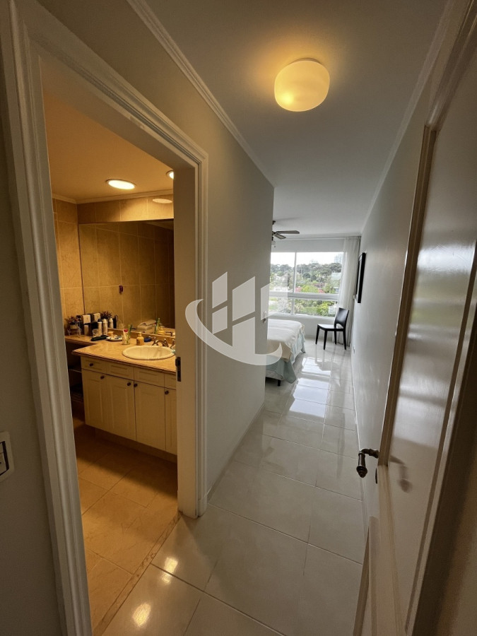 Apartamento ID.274 - Alquiler apartamento, 3 suites, Playa Mansa, Punta del Este