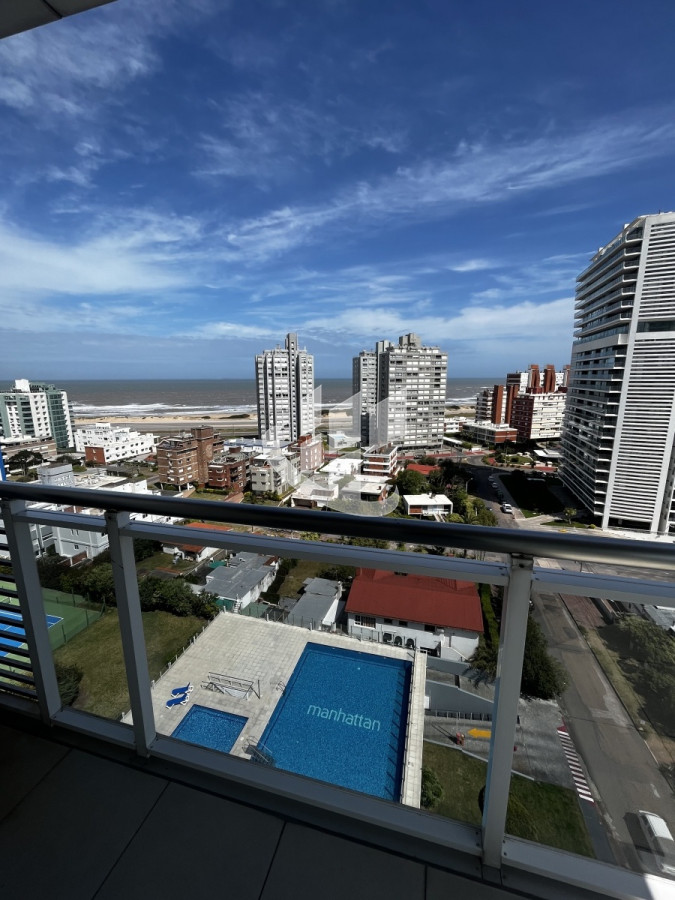 Apartamento ID.152 - En venta y alquiler apartamento de 3 dormitorios playa brava 