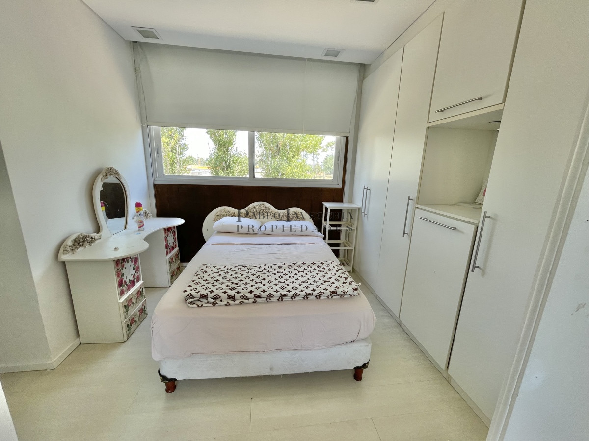 Casa ID.359 - VENTA DE CASA DE 5 DORMITORIOS EN BARRIO PRIVADO LA ARBOLADA PUNTA DEL ESTE