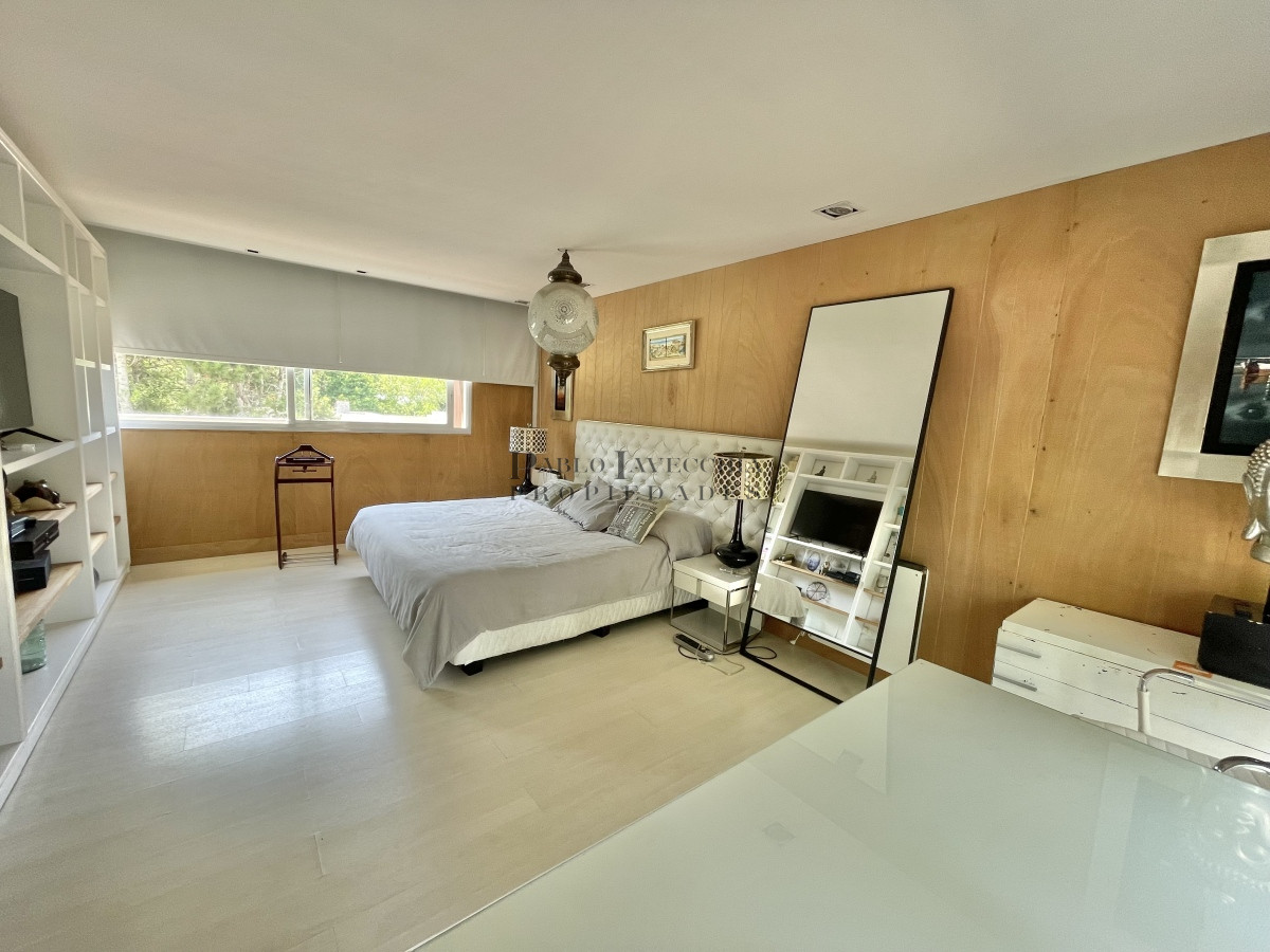 Casa ID.359 - VENTA DE CASA DE 5 DORMITORIOS EN BARRIO PRIVADO LA ARBOLADA PUNTA DEL ESTE