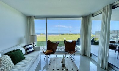 Venta apartamento 2 dormitorios en Playa Mansa Edificio LUMIERE
