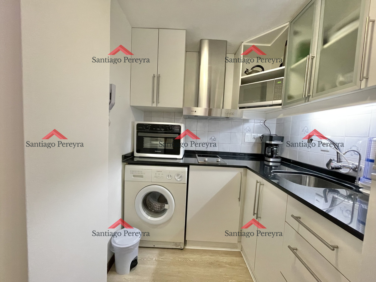 Apartamento ID.15046 - APARTAMENTO EN VENTA FRENTE AL MAR EN MANSA DE 1 DORMITORIO 