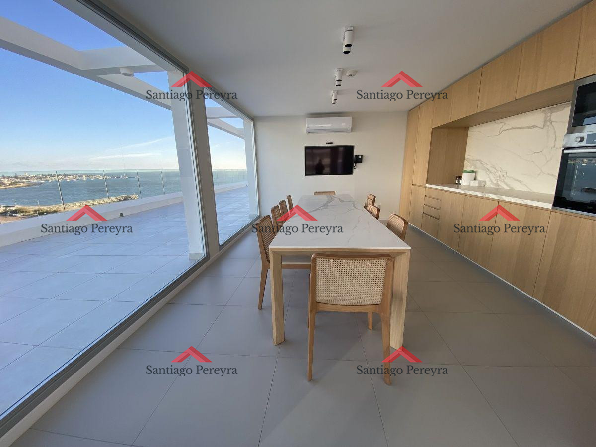 Apartamento ID.15064 - VENTA DE APARTAMENTO DE 1 DORMITORIO EN PISO ALTO CON VISTA AL MAR