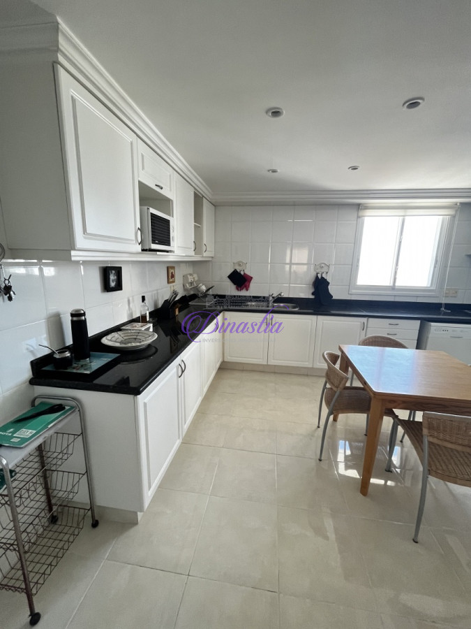 Apartamento ID.593 - VENTA DE PETHOUSE DE 6 DORMITORIOS 