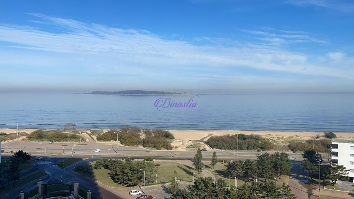 Apartamento ID.512 - LE JARDIN PUNTA DEL ESTE VENTA DE APARTAMENTO DE 3 SUITES 