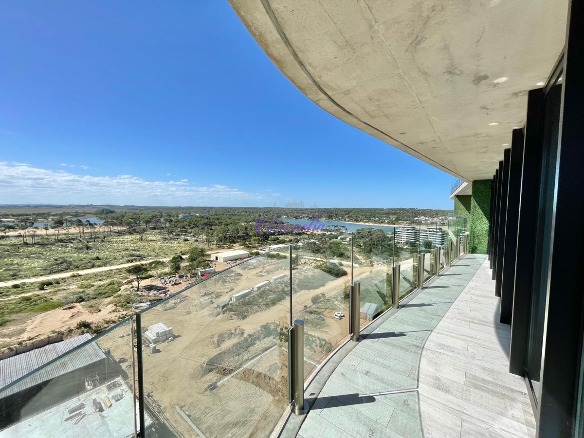 Apartamento ID.606 - SURFSIDE PUNTA DEL ESTE VENTA DE APARTAMENTO DE 1 DORMITORIO PLAYA BRAVA