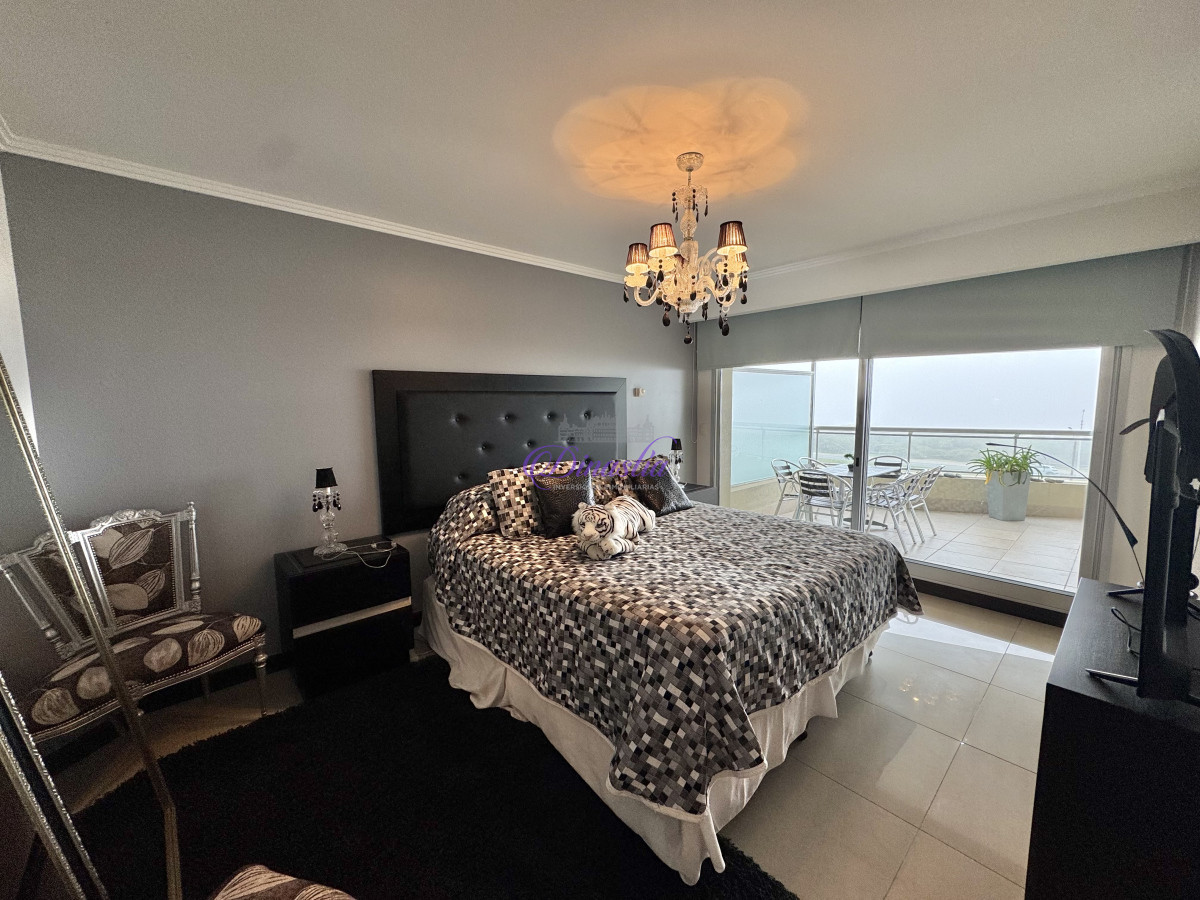 Apartamento ID.581 -  VENTA DE APARTAMENTO DE 3 SUITES + DEPENDENCIA 