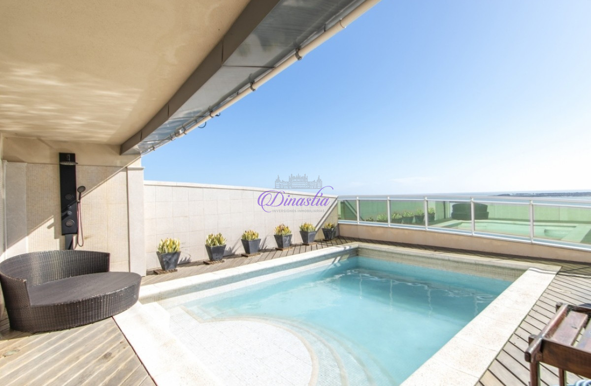 Apartamento ID.572 - PENTHOUSE EN VENTA DE 5 DORMITORIOS EN EDIFICIO PRIMERA LINEA PUNTA DEL ESTE