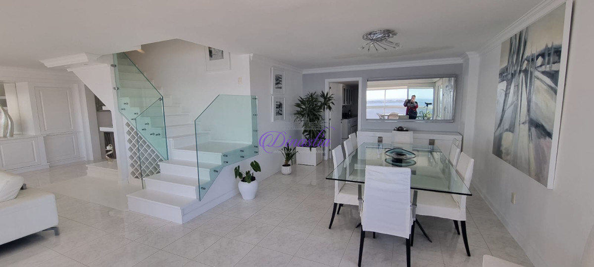 Apartamento ID.540 - PENTH HOUSE MANSA PRIMERA LINEA