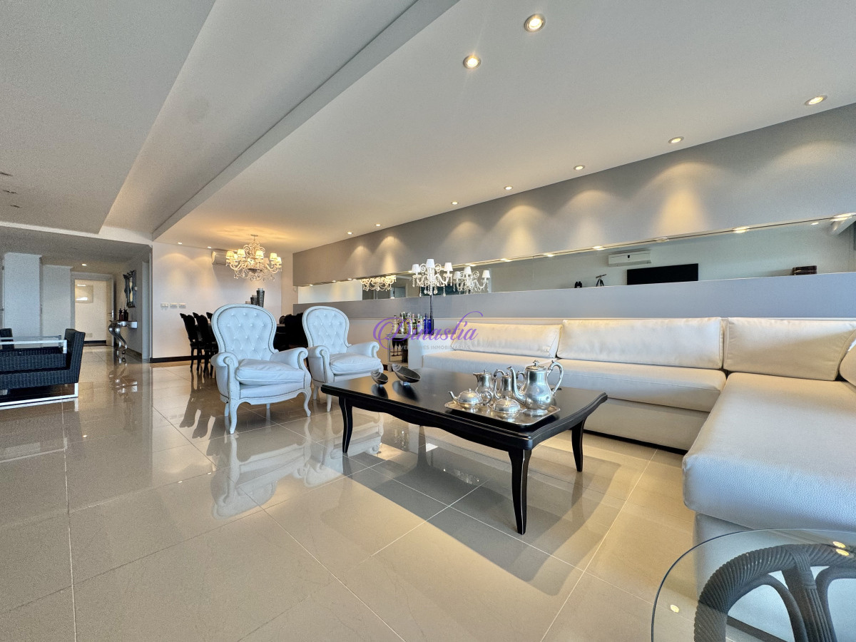 Apartamento ID.621 -  VENTA DE APARTAMENTO DE 3 SUITES + DEPENDENCIA 