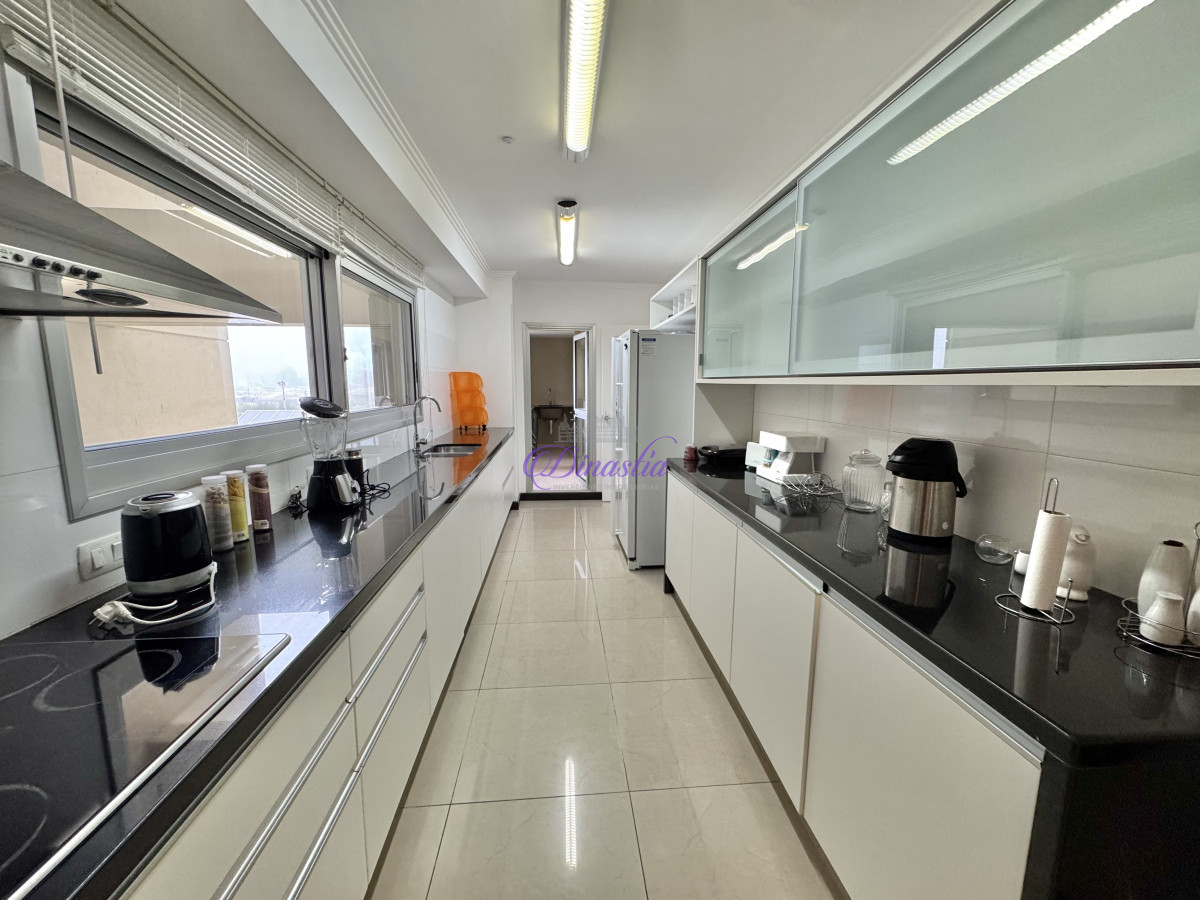 Apartamento ID.581 -  VENTA DE APARTAMENTO DE 3 SUITES + DEPENDENCIA 