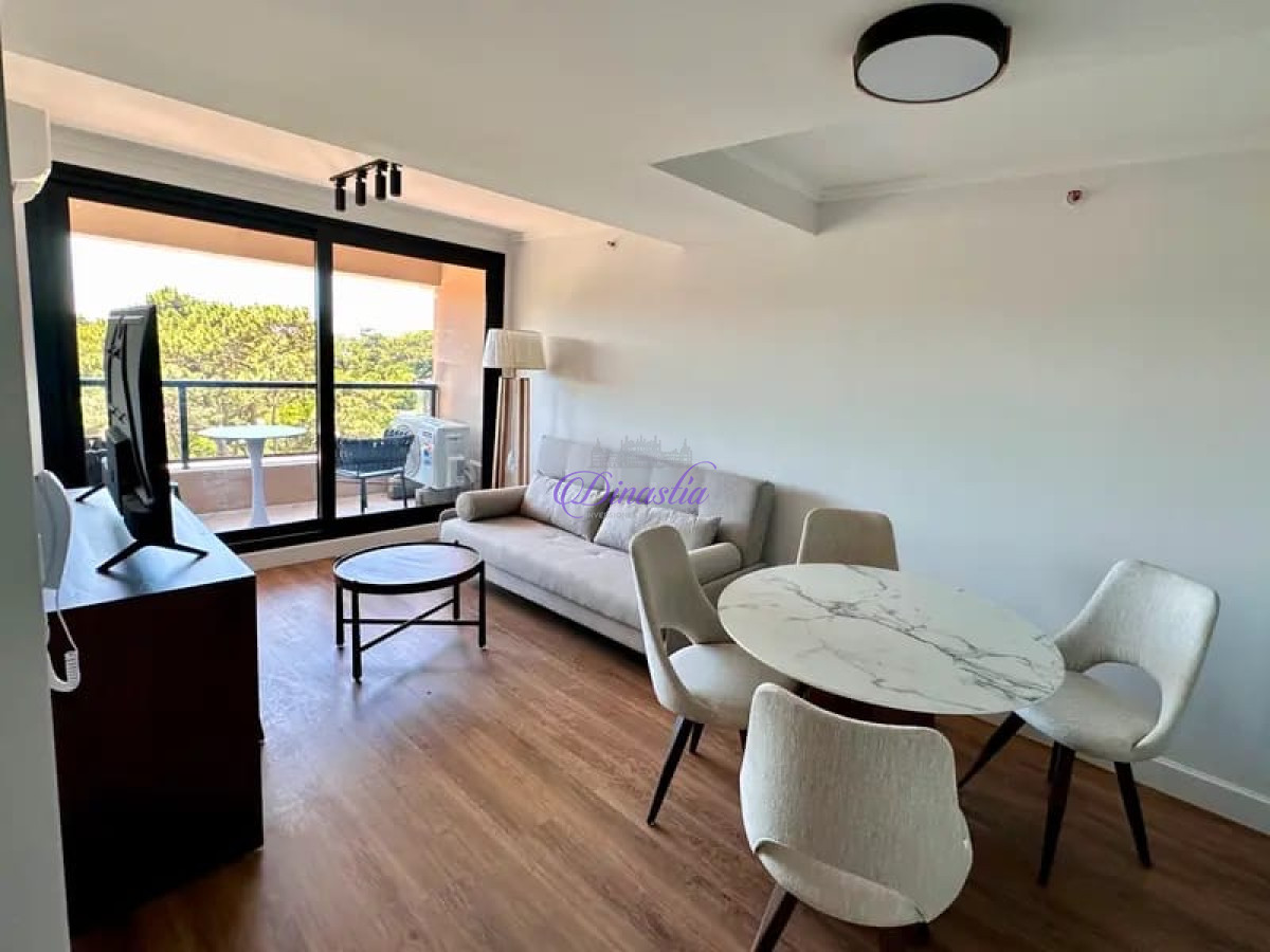 Apartamento ID.529 - ALQUILER ANUAL DE APARTAMENTO DE 1 DORMITORIO CON SERVICIOS EN ROOSEVELT PUNTA DEL ESTE 
