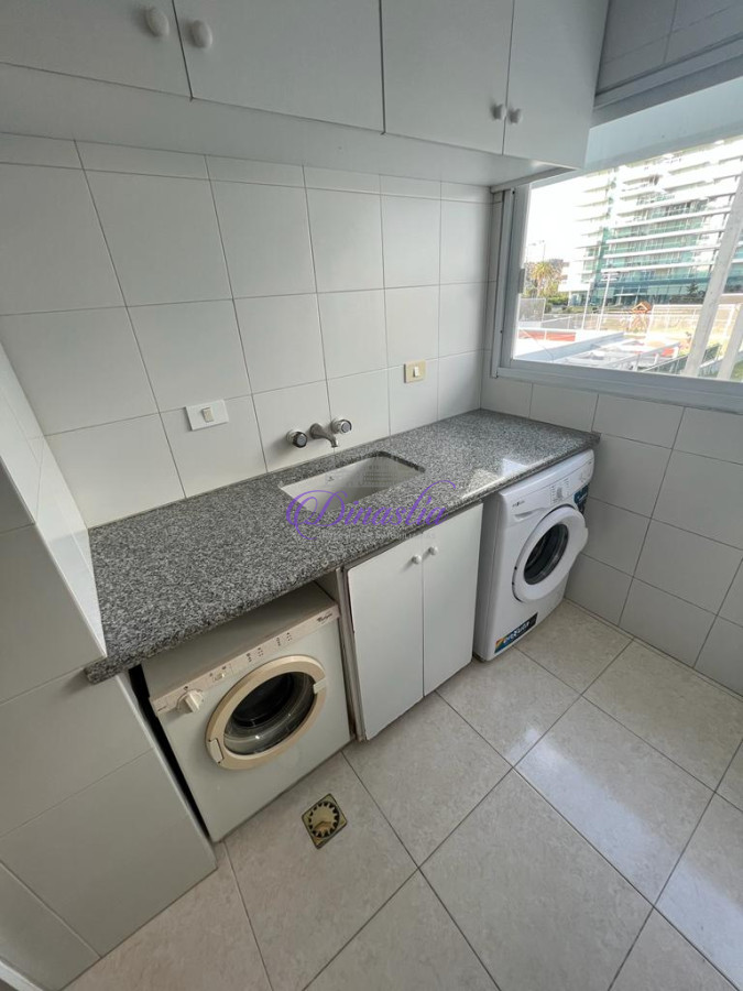 Apartamento ID.604 -  VENTA APARTAMENTO DE 3 SUITES + DEPENENDECIA PUNTA DEL ESTE