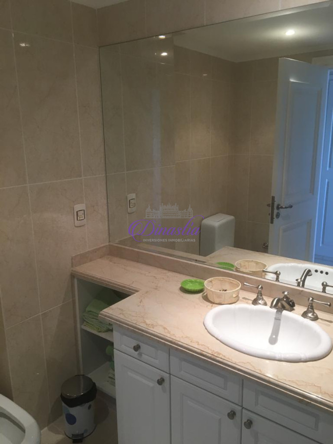 Apartamento ID.546 - VENTA FRENTE AL MAR PARADA 16  TORRE DE CATEGORIA !!!!