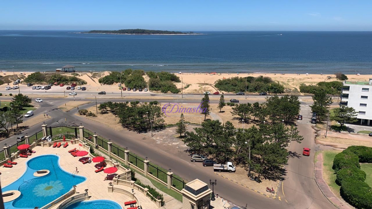 Apartamento ID.512 - LE JARDIN PUNTA DEL ESTE VENTA DE APARTAMENTO DE 3 SUITES 