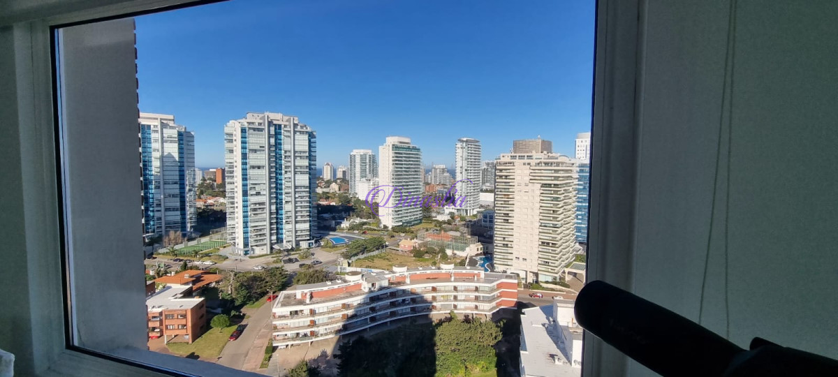 Apartamento ID.540 - PENTH HOUSE MANSA PRIMERA LINEA