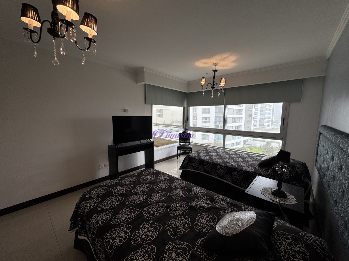 Apartamento ID.581 -  VENTA DE APARTAMENTO DE 3 SUITES + DEPENDENCIA 