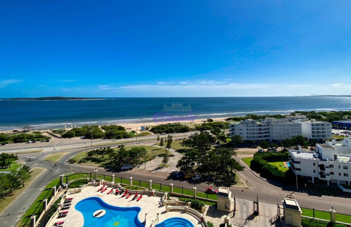 Apartamento ID.547 - VENTA DE APARTAMENTO DE 3 Y DEPENDENCIA EN EDIFICIO LE JARDIN PUNTA DEL ESTE