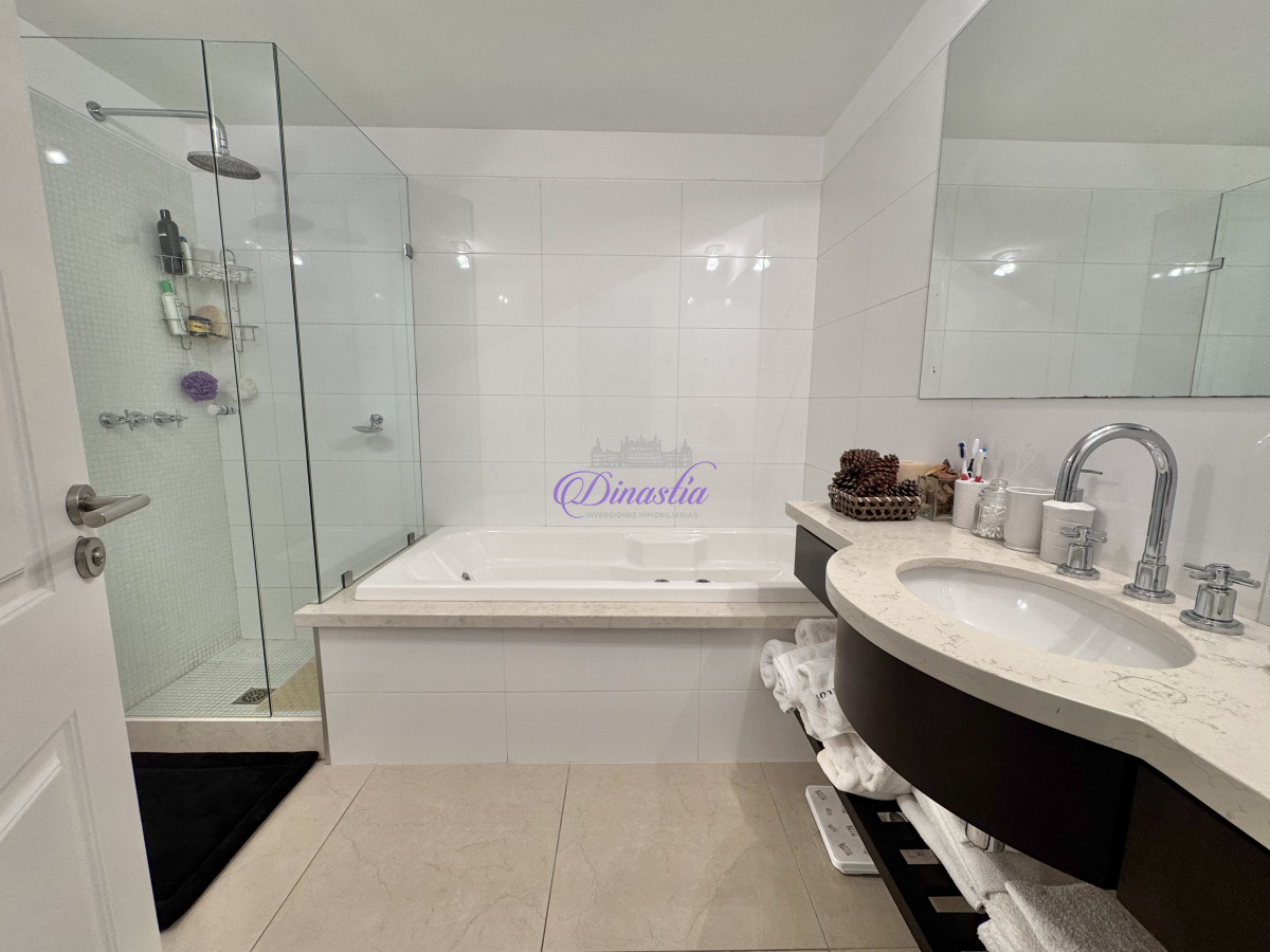 Apartamento ID.581 -  VENTA DE APARTAMENTO DE 3 SUITES + DEPENDENCIA 