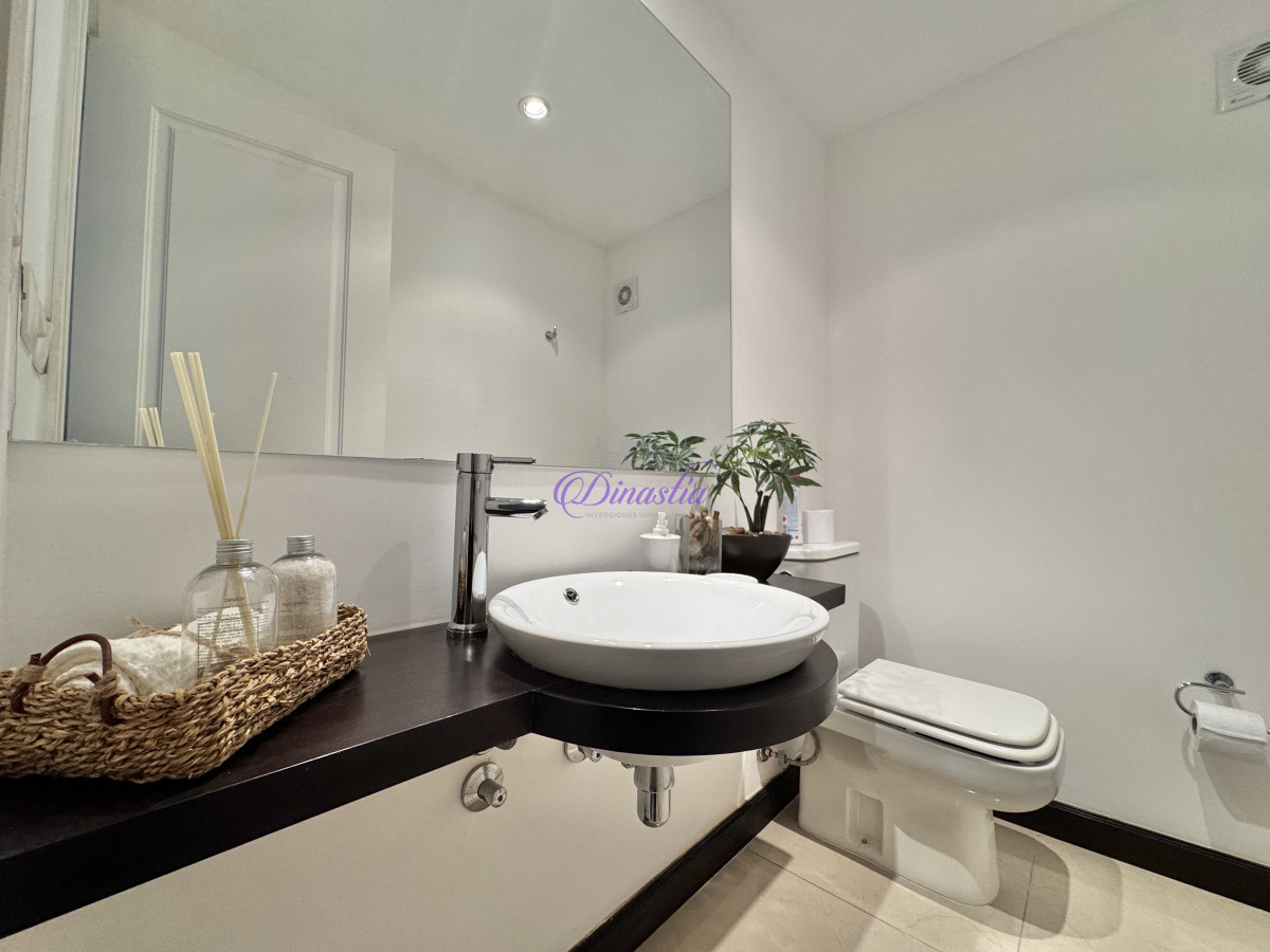 Apartamento ID.581 -  VENTA DE APARTAMENTO DE 3 SUITES + DEPENDENCIA 