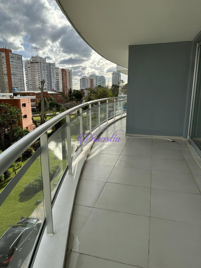 Apartamento ID.532 - VENTA DE APARTAMENTO DE 3 DORMITORIOS MÁS DEPENDENCIA