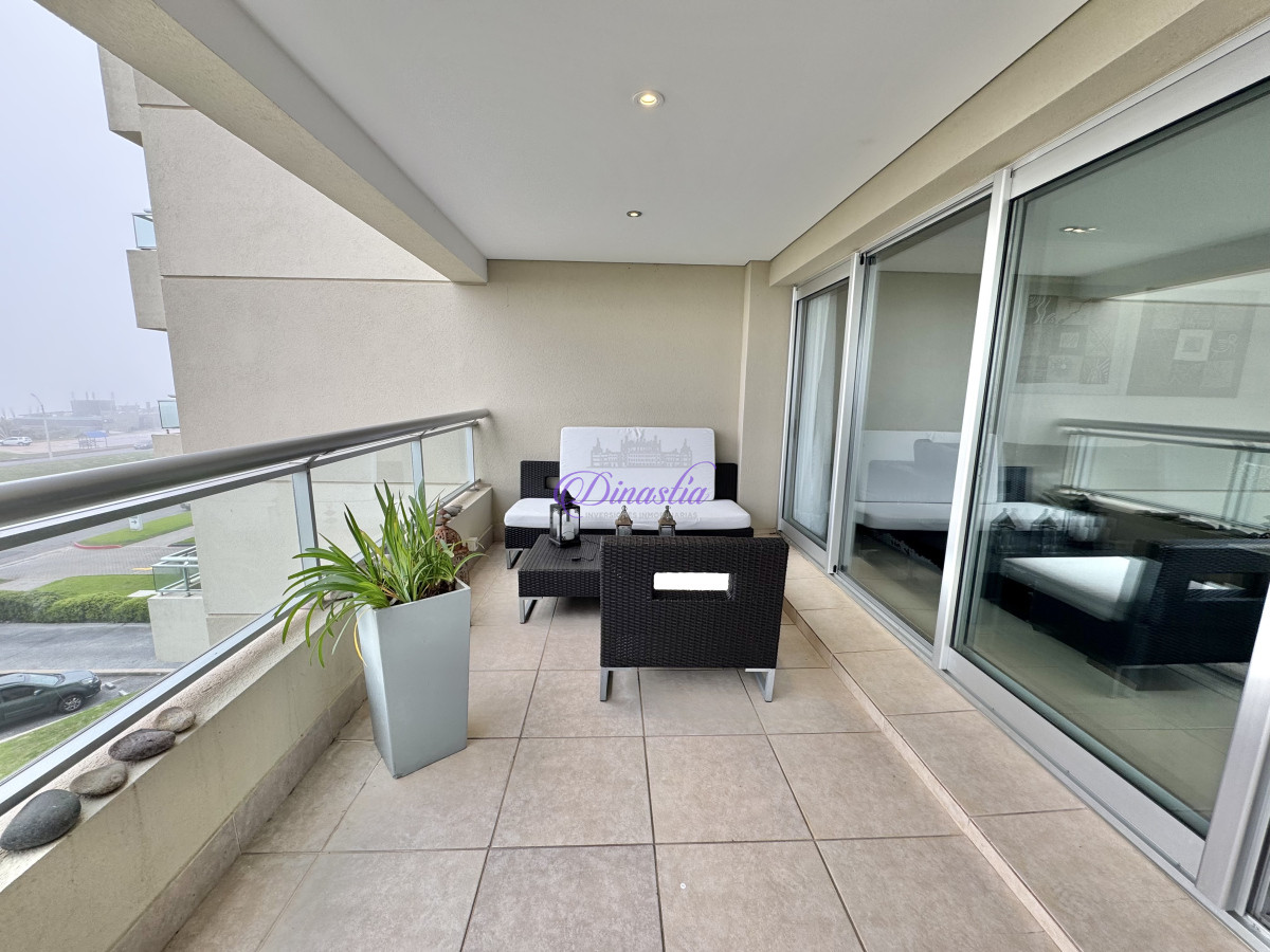 Apartamento ID.581 -  VENTA DE APARTAMENTO DE 3 SUITES + DEPENDENCIA 