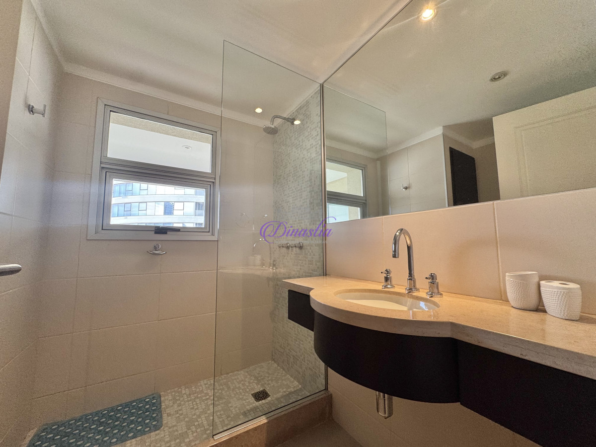 Apartamento ID.621 -  VENTA DE APARTAMENTO DE 3 SUITES + DEPENDENCIA 