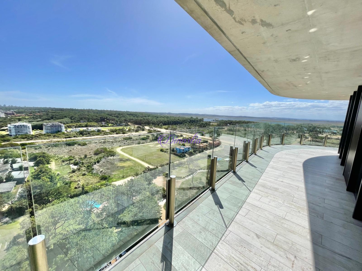 Apartamento ID.606 - SURFSIDE PUNTA DEL ESTE VENTA DE APARTAMENTO DE 1 DORMITORIO PLAYA BRAVA