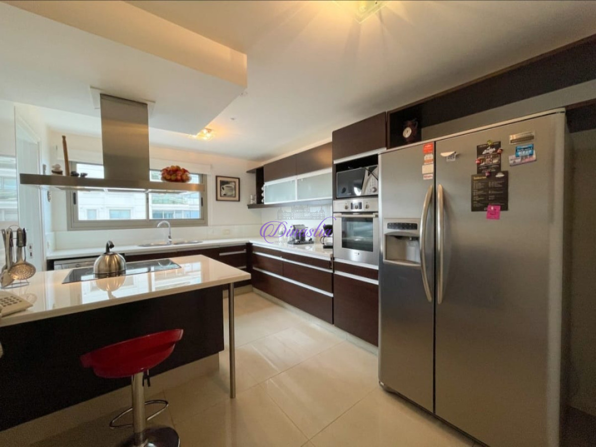 Apartamento ID.496 - Apartamento de 3 dormitorios y dependencia frente al mar en Brava