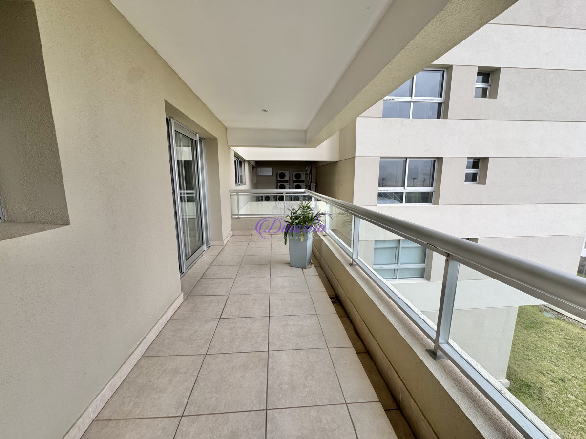 Apartamento ID.581 -  VENTA DE APARTAMENTO DE 3 SUITES + DEPENDENCIA 