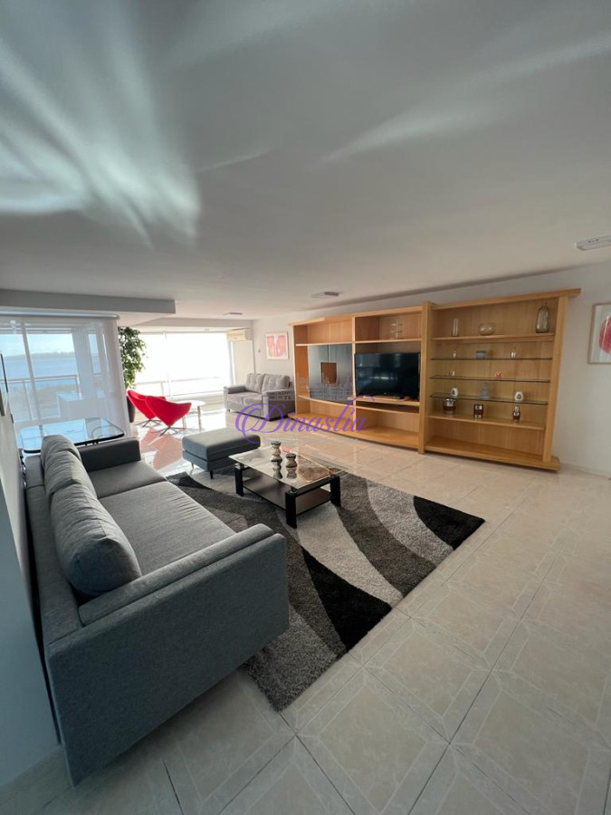 Apartamento ID.604 -  VENTA APARTAMENTO DE 3 SUITES + DEPENENDECIA PUNTA DEL ESTE
