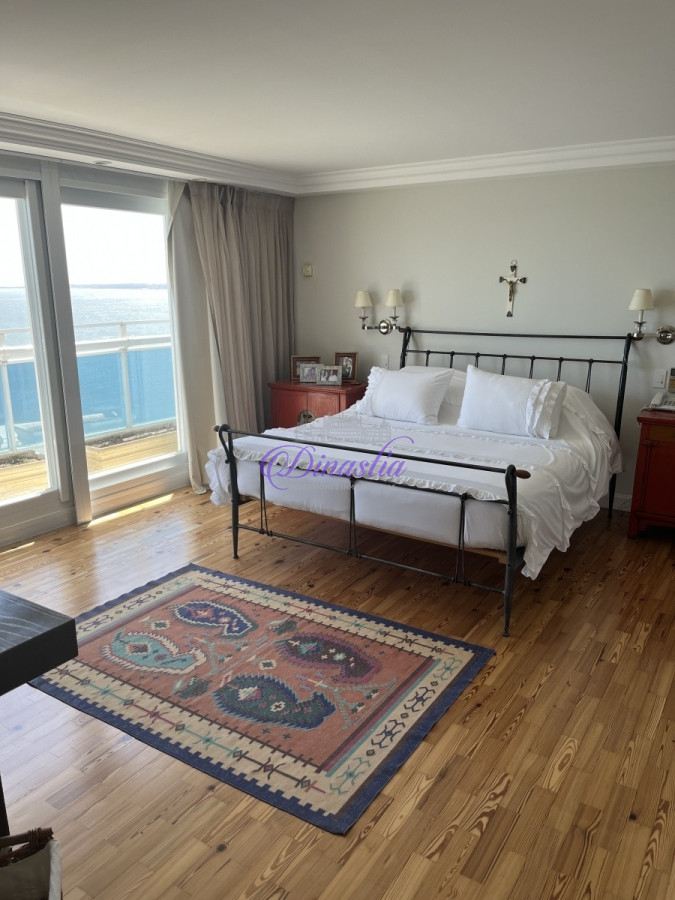 Apartamento ID.593 - VENTA DE PETHOUSE DE 6 DORMITORIOS 