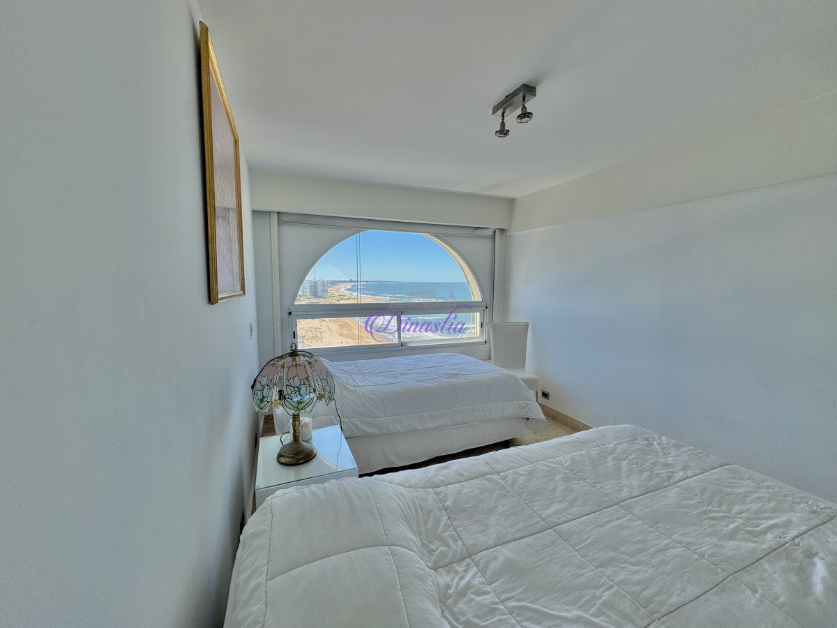 Apartamento ID.523 - VENTA APARTAMENTO EN PENÍNSULA DE 3 DORMITORIOS