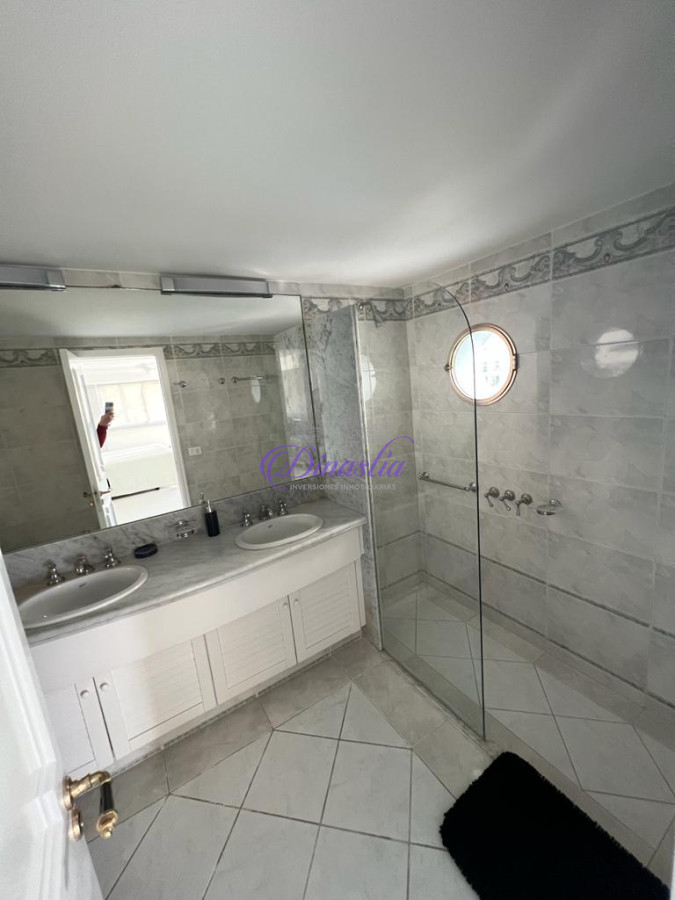 Apartamento ID.604 -  VENTA APARTAMENTO DE 3 SUITES + DEPENENDECIA PUNTA DEL ESTE